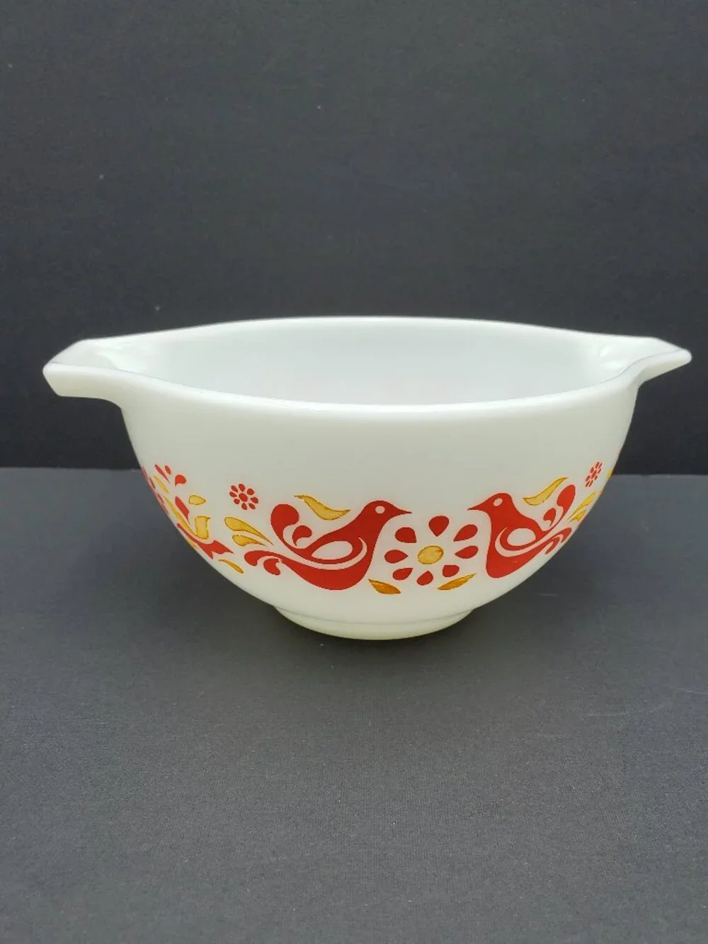 Pyrex Friendship 1.5 Pt Cinderella Mixing Bowl Birdie Pattern 441 Serving Bowl